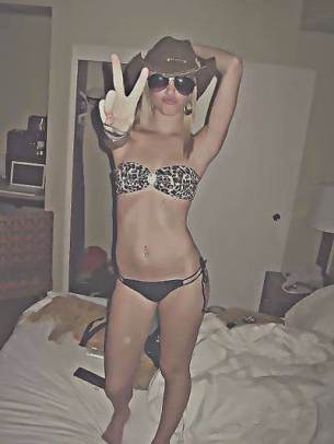 Dating profile image of Cortney, age 30, New York