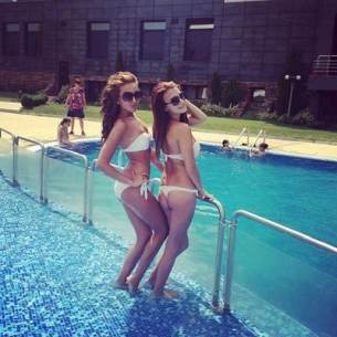 Salma (19), Connecticut adult dating profile image