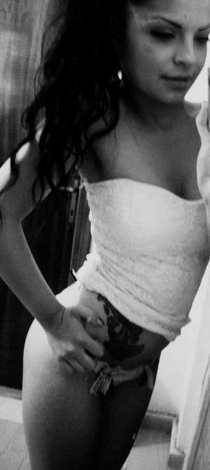 Kenya (24), Minnesota | Casual Encounters and Chat