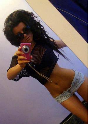 Lindsay, 24, Quebec | Flirty Adult Profile for Older Men