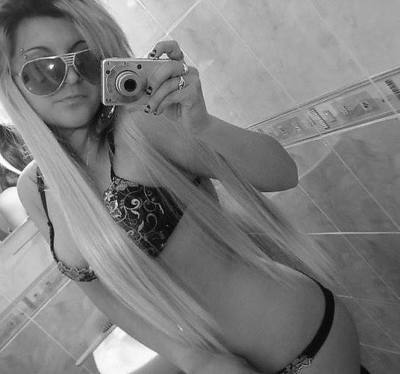 Catalina, 28, Texas | Flirty Adult Profile for Older Men