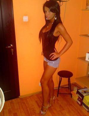 Connect with Yuridia (28) in Maryland | Adult Dating