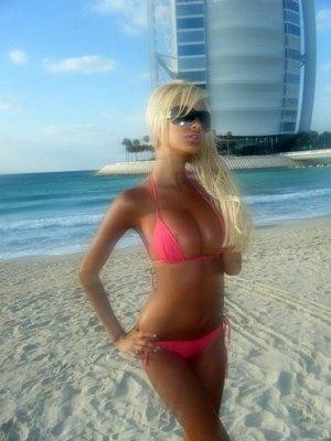 Ruth (28) in California | Discreet Private Dating