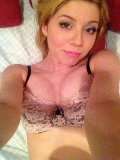 Evelyn (24) in Ontario | Discreet Private Dating