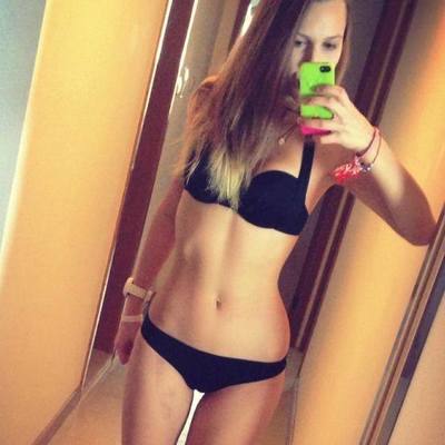 Tatum, 18 from California | Older Men and Younger Women Dating