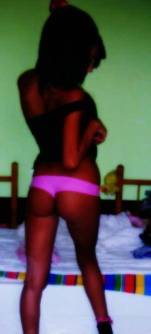 Camille, 28, Alberta | Secret Adult Dating Profile