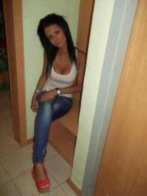 Juliana (28) | California Adult Dating and Private Meetups