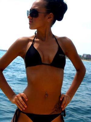 Meet Elissa (21) from Wisconsin | No-Strings Adult Dating