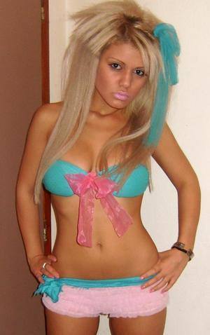 Andria (28) in Ontario | Discreet Private Dating