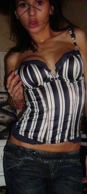 Photo of Cindy, 24, adult dating profile from Fayetteville, NC