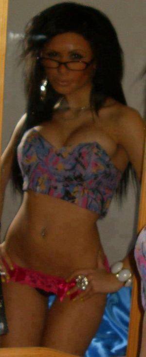 Justine (28) in District Of Columbia | Discreet Private Dating