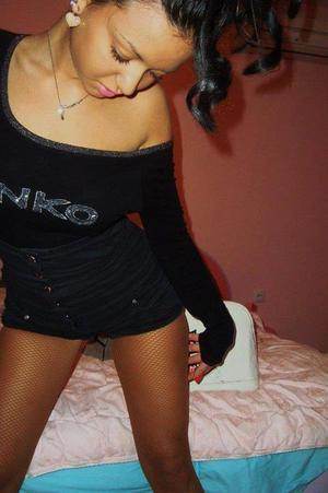 Photo of Izabella (22) from Illinois dating profile