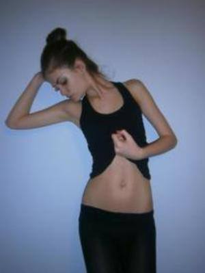 Meet Elise (26) from Ontario | Confidential Encounters