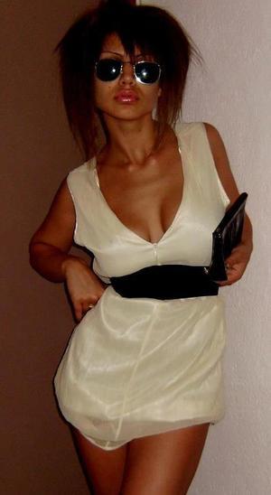 Meet local singles like River from Alabama who want to fuck tonight
