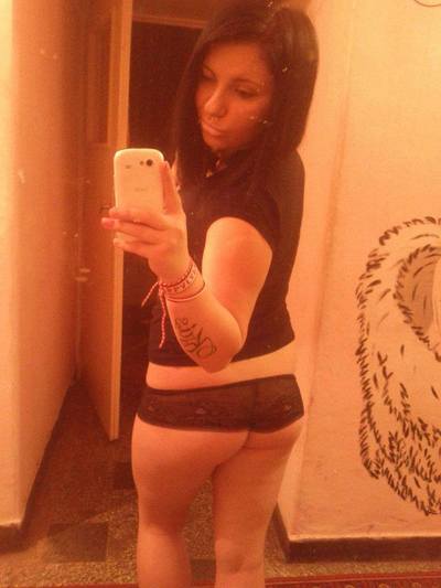 Looking for local cheaters? Take Latasha from Goessel, Kansas home with you