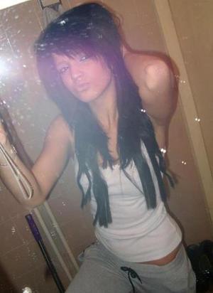 Evelyn from West Virginia is interested in nsa sex with a nice, young man