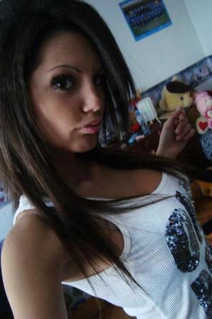 Meet local singles like Angelique from North Carolina who want to fuck tonight