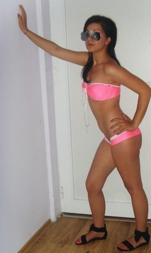 Escorts like Alexa are down to fuck you now!