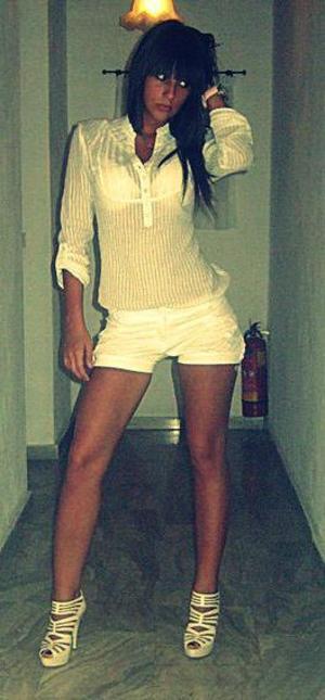Robyn from New York is looking for adult webcam chat
