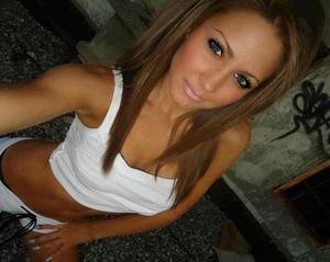 Julia from West Virginia is interested in nsa sex with a nice, young man
