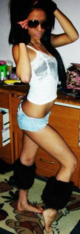 Jennell from Talisheek, Louisiana is looking for adult webcam chat