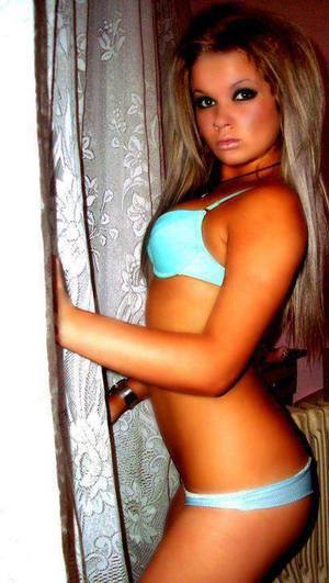 Looking for local cheaters? Take Yasmeen from Pennsylvania home with you