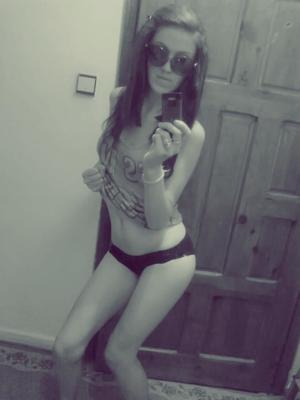 Rosa from Massachusetts is looking for adult webcam chat