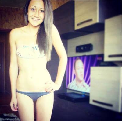 Danielle from Alberta is looking for adult webcam chat