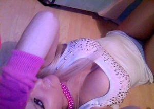 Aisha is a cheater looking for a guy like you!