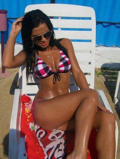 Looking for girls down to fuck? Aliya from Connecticut is your girl
