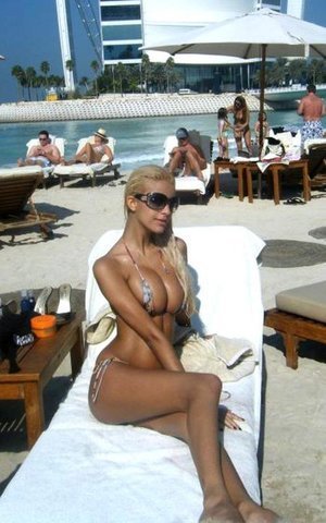 Looking for girls down to fuck? Angelique from West Virginia is your girl