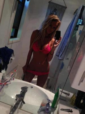 Kelli from Virginia is interested in nsa sex with a nice, young man