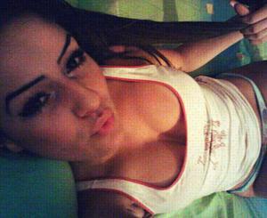 Meet local singles like Ashlee from Tennessee who want to fuck tonight