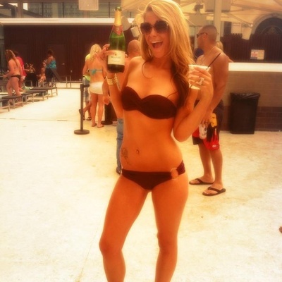 Looking for local cheaters? Take Iesha from Illinois home with you