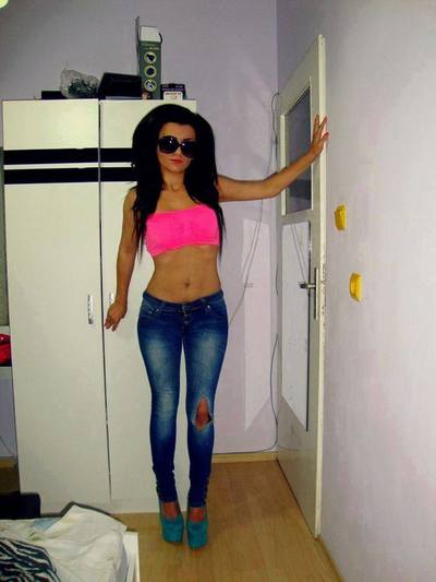 Savanah from Colorado is looking for adult webcam chat