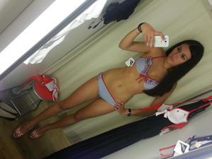 Meet local singles like Erica from Illinois who want to fuck tonight
