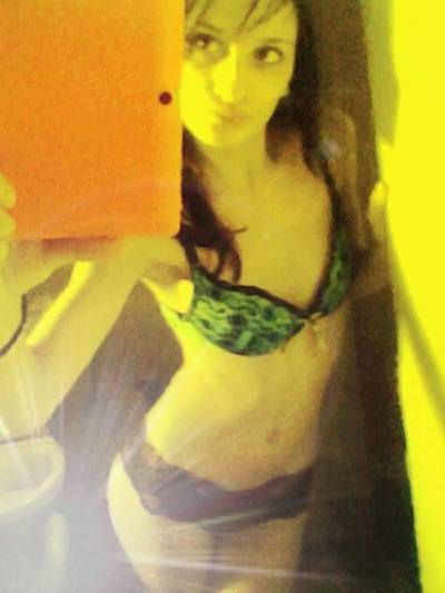 Stefanie from Delaware is interested in nsa sex with a nice, young man