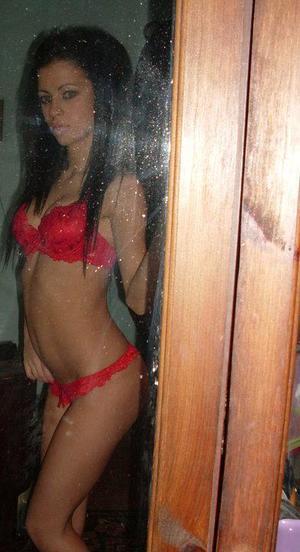 Looking for girls down to fuck? Connie from Florida is your girl