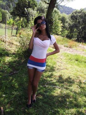 Aiyana from Pennsylvania is looking for adult webcam chat