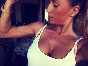 Leeann from Mount Vernon, South Dakota is looking for adult webcam chat