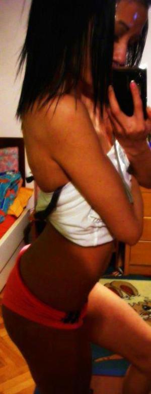 Krystin from Ontario is interested in nsa sex with a nice, young man