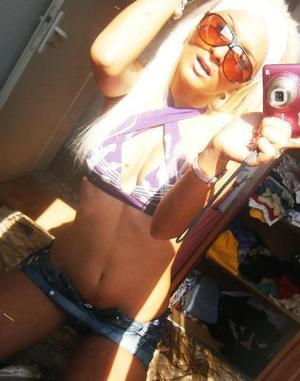 Kathyrn from Ogden, Kansas is looking for adult webcam chat