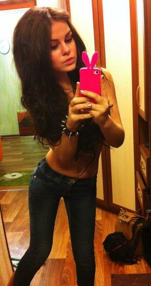 Meet local singles like Brenna from New York who want to fuck tonight