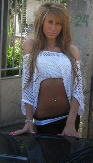 Kacey is a cheater looking for a guy like you!