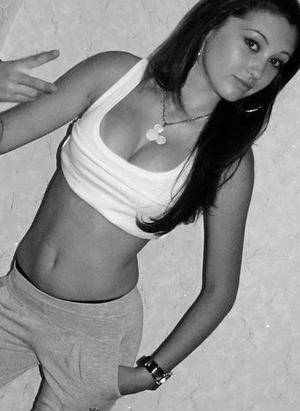 Lauryn from North Carolina is looking for adult webcam chat