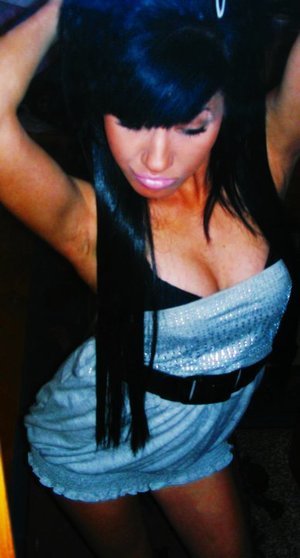 Dayana is a cheater looking for a guy like you!