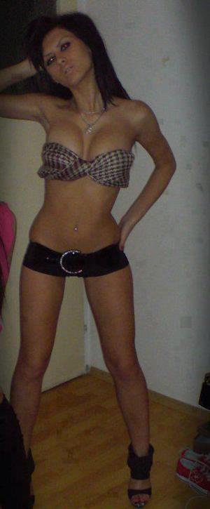 Clarissa from Ohio is looking for adult webcam chat