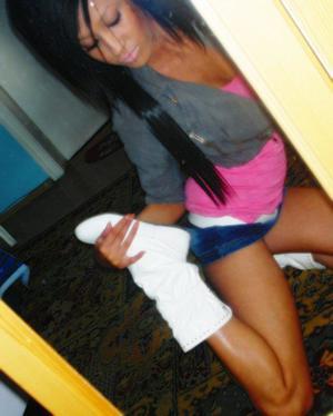 Escorts like Anika are down to fuck you now!