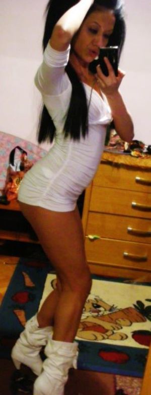 Lily from North Carolina is interested in nsa sex with a nice, young man