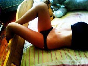 Charis from Louisiana is looking for adult webcam chat